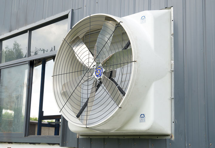 空気体積と二重層PEフレームのガルバン化鋼鶏冷却循環扇風機