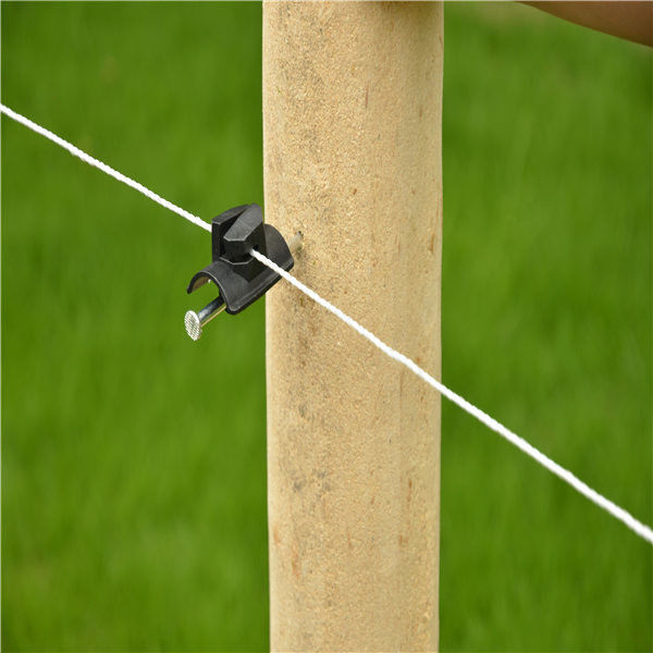 絶縁体70mmの長さの黒PPの小さい釘の電気塀の絶縁体の4mmの釘